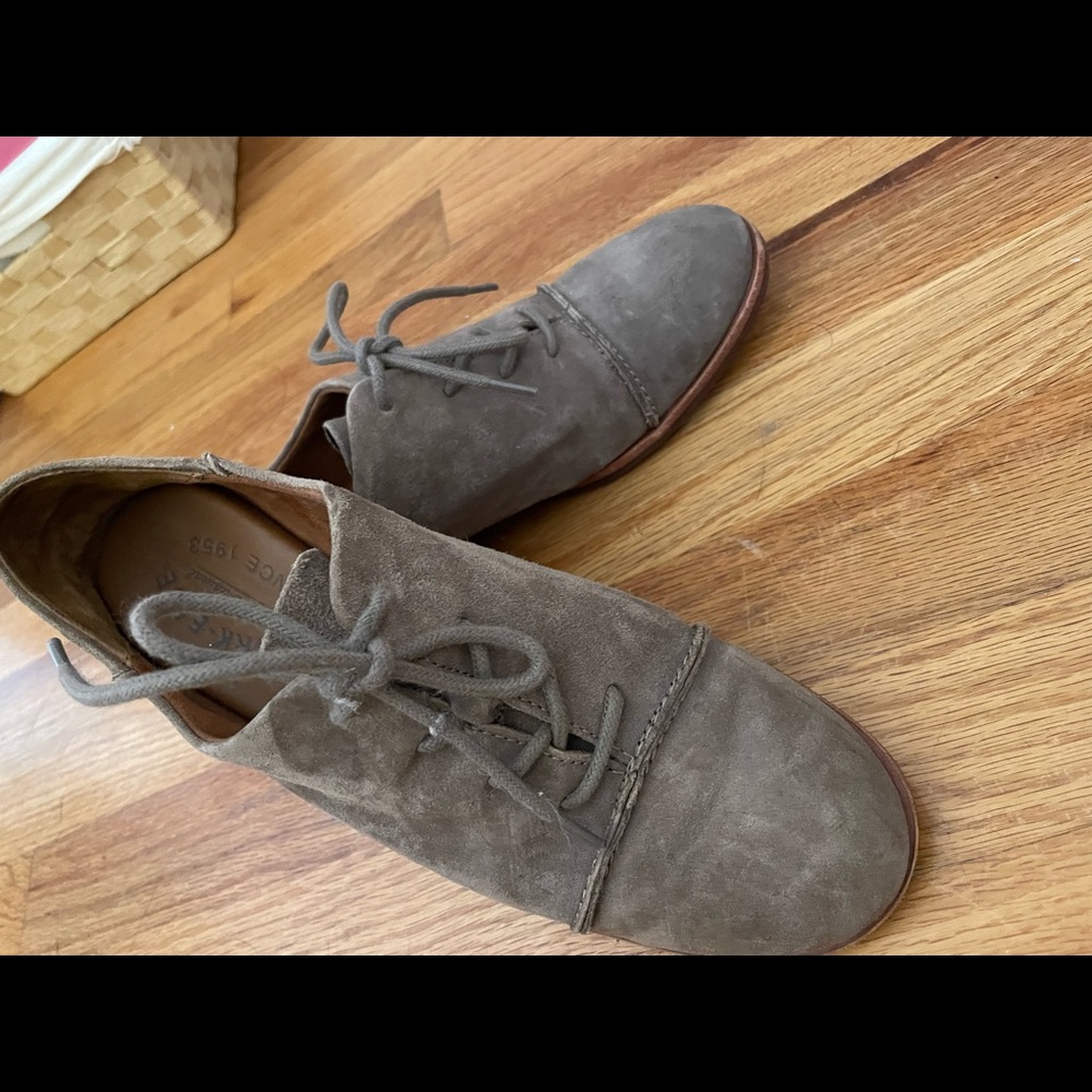 Women's Oxford shoes